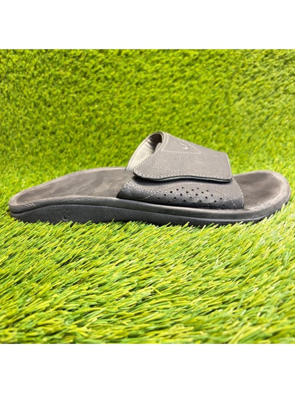 OluKai Nalu Slide Mens Size 11 Black Beach Outdoor Water Resistant Sandals